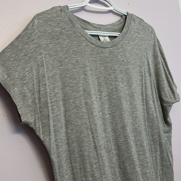 Cielo Oversized Soft and Stretchy T-Shirt - Picture 3 of 4